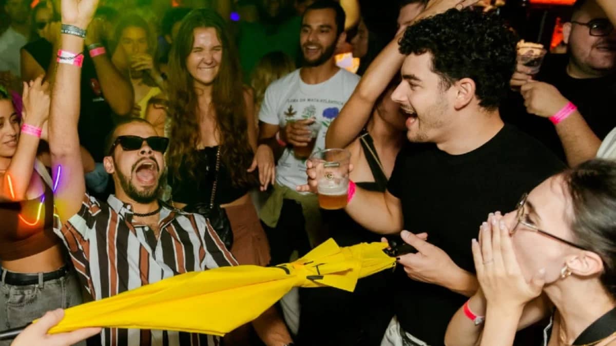 OctoberFest in Lisbon: Pub Crawl with Open Bar, Shots, & VIP Club Entry