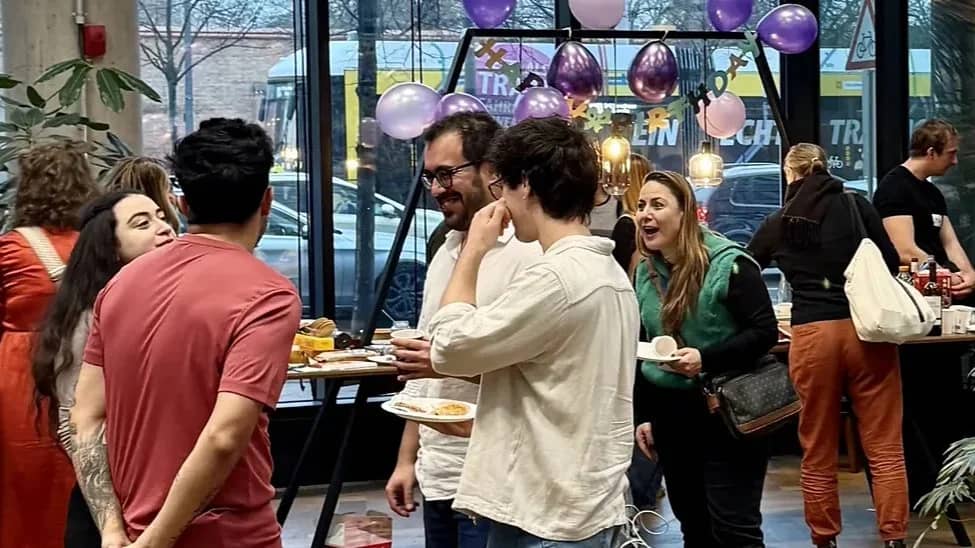 Reading Party + Festive Potluck Lunch!☕️📚🥳
