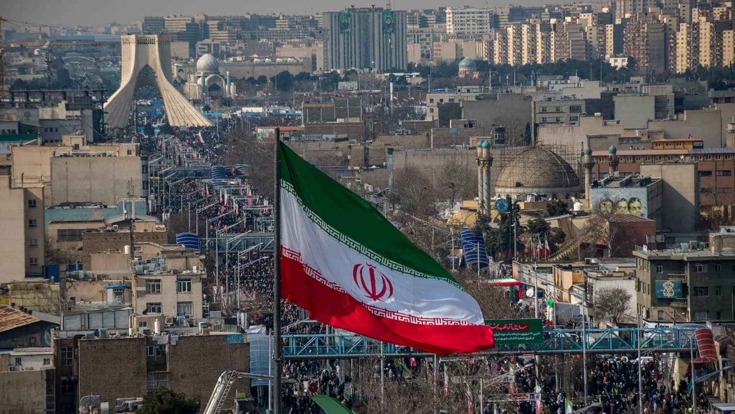 (Hybrid) Is Iranian Islamic Revolution Refutation of Secularization Theory?