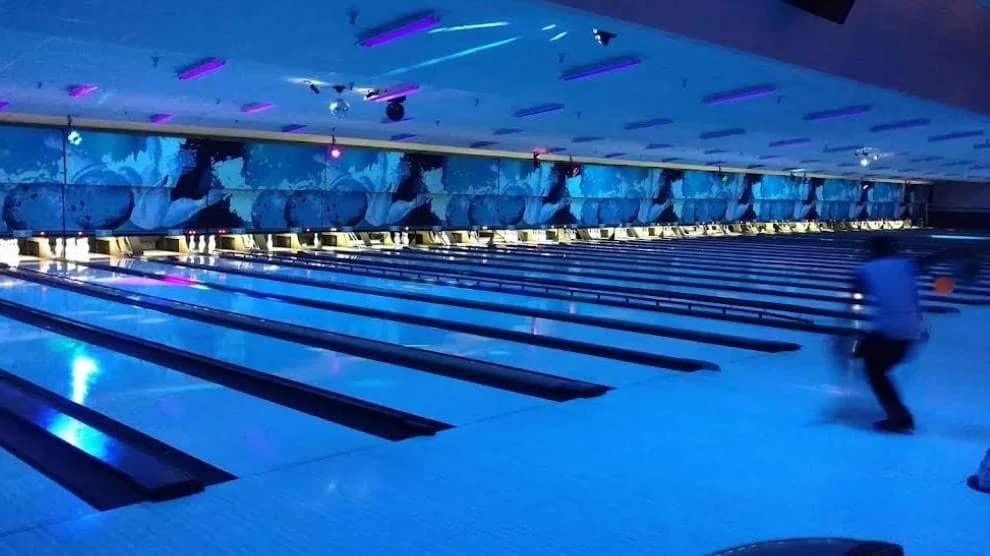 Bowling and optional Dinner - Sunday night Dad fun