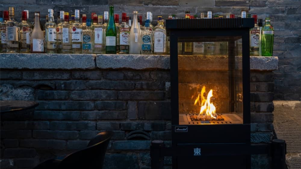Popular event: Live (quiet) music, outdoor bar