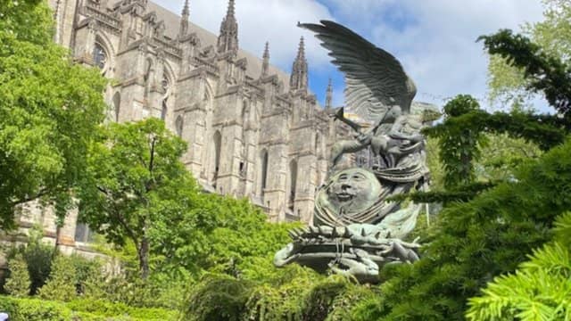 Morningside Heights Tour + Optional Live Jazz Outdoors Afterwards
