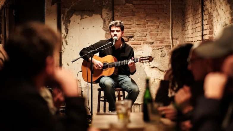 FREE Live Music Open Mic | Funk, Soul & Pop in Barcelona + Happy Hour