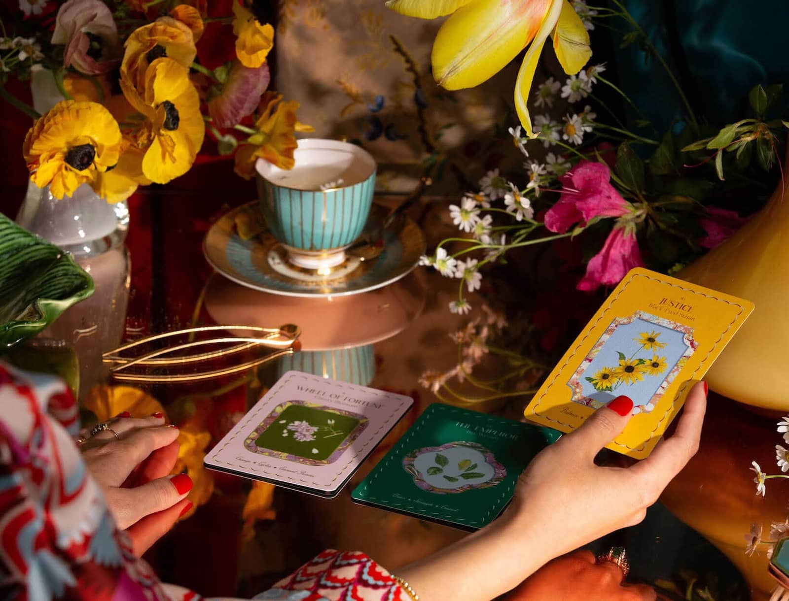Tarot & Tea / Tarot & Thé (August/Août 2026)