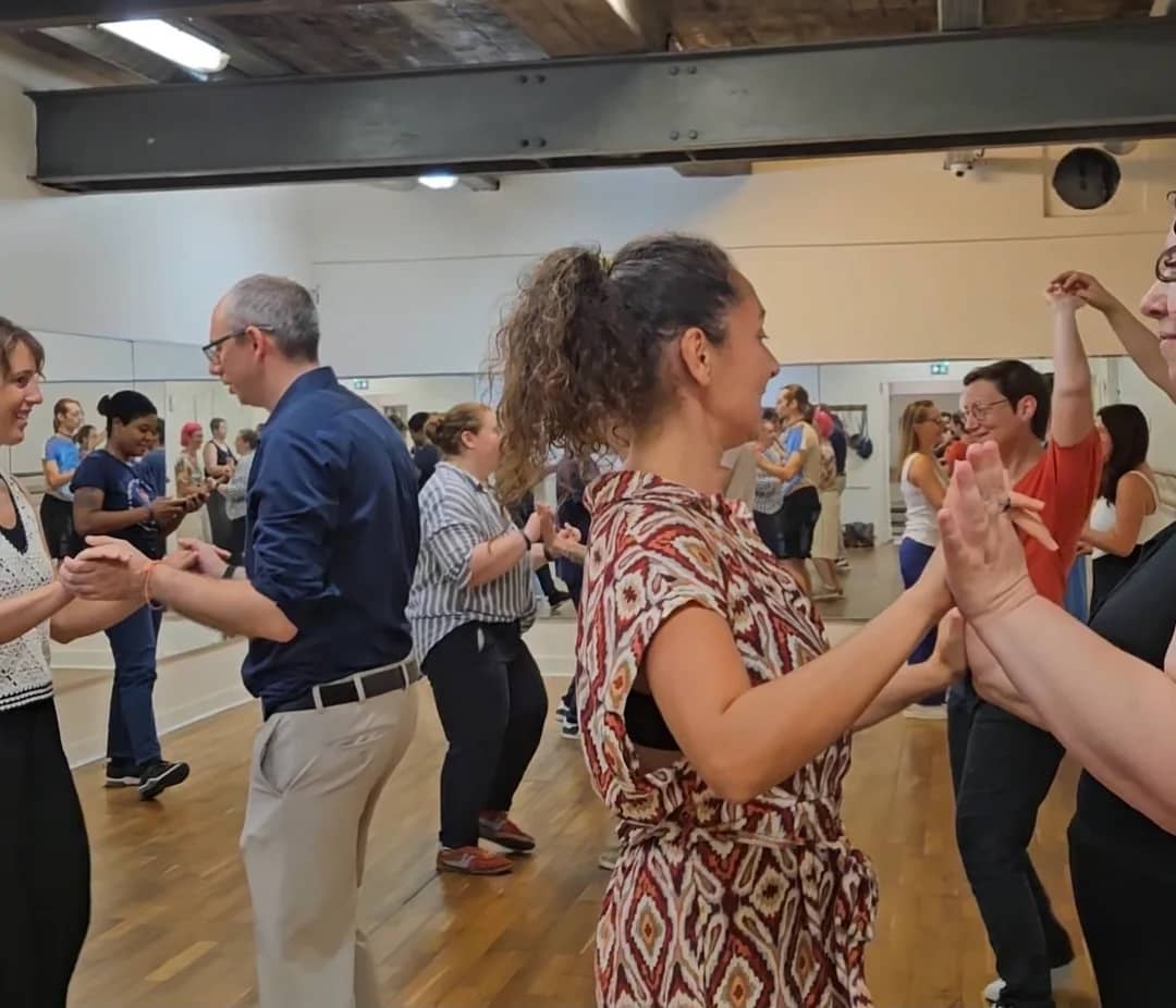 Cours de salsa, bachata, kizomba LGBTQIA+