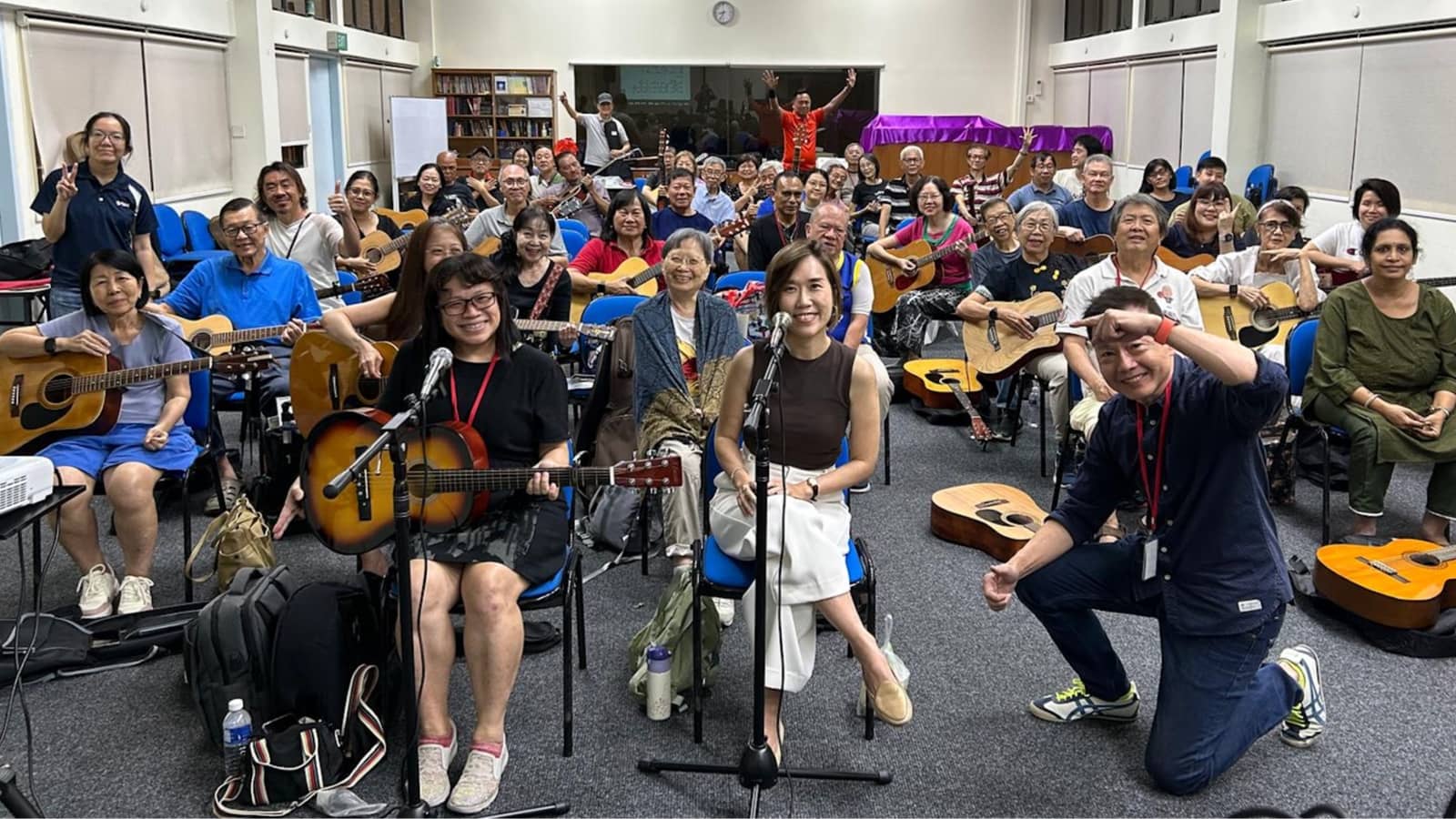 We are Beginner Guitarists & Sing Along Enthusiasts who love group singing