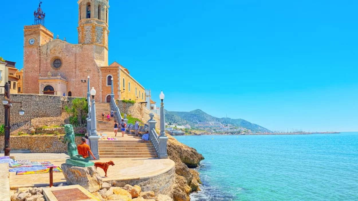 🌴⛵🍍🦀☀️ Hiking from Garraf to Sitges ,swimming at the end!☀️🌴⛵🍍🦀
