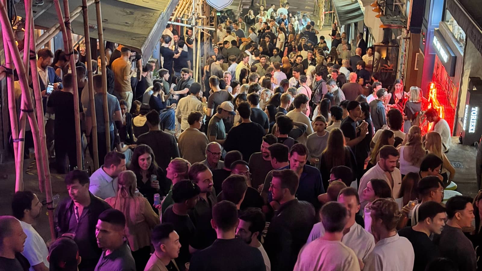 Cocktail crawl Saturday 3/10 (bar hopping)
