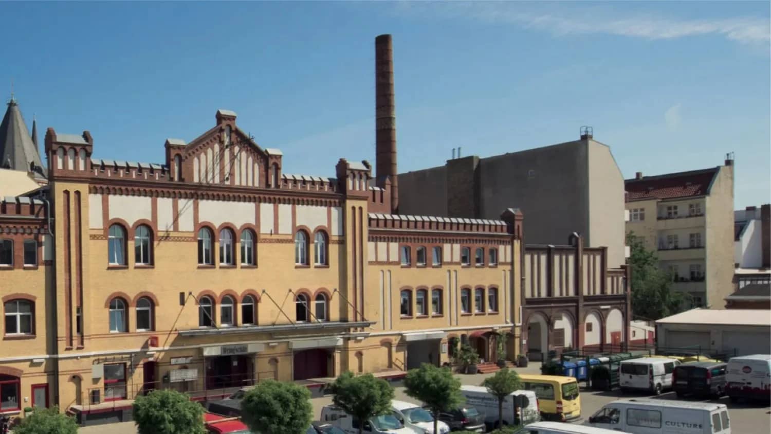 Old Breweries of Xberg. Evening Walking Tour