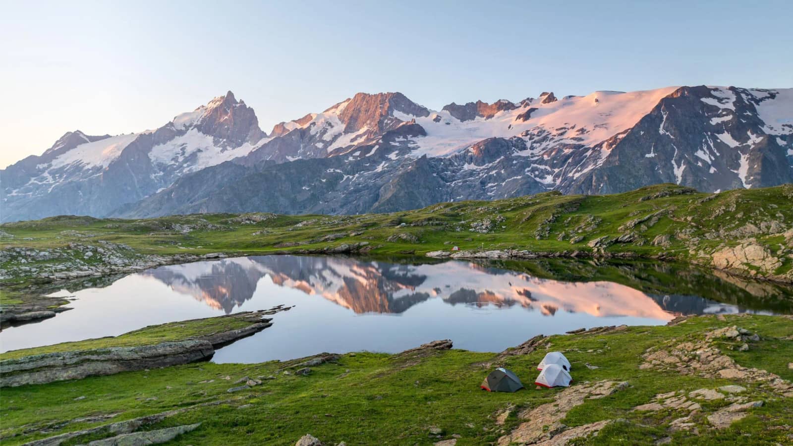 Pars en randonnée bivouac avec d’autres randonneur·ses solos - dates à choisir