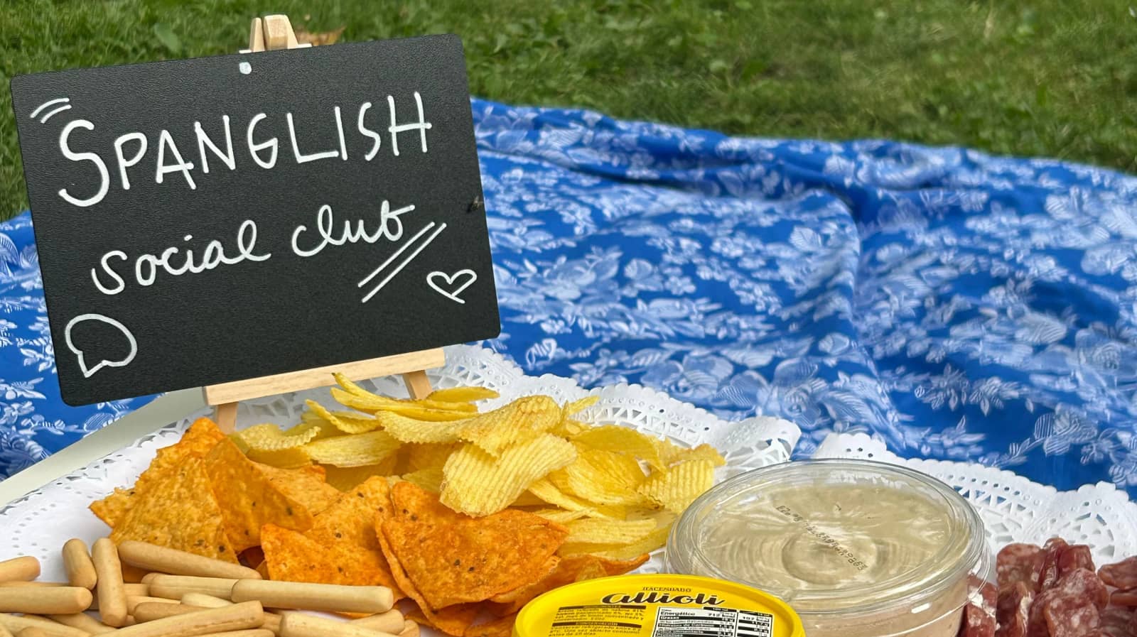 Picnic: Practice English/spanish with activities ✨