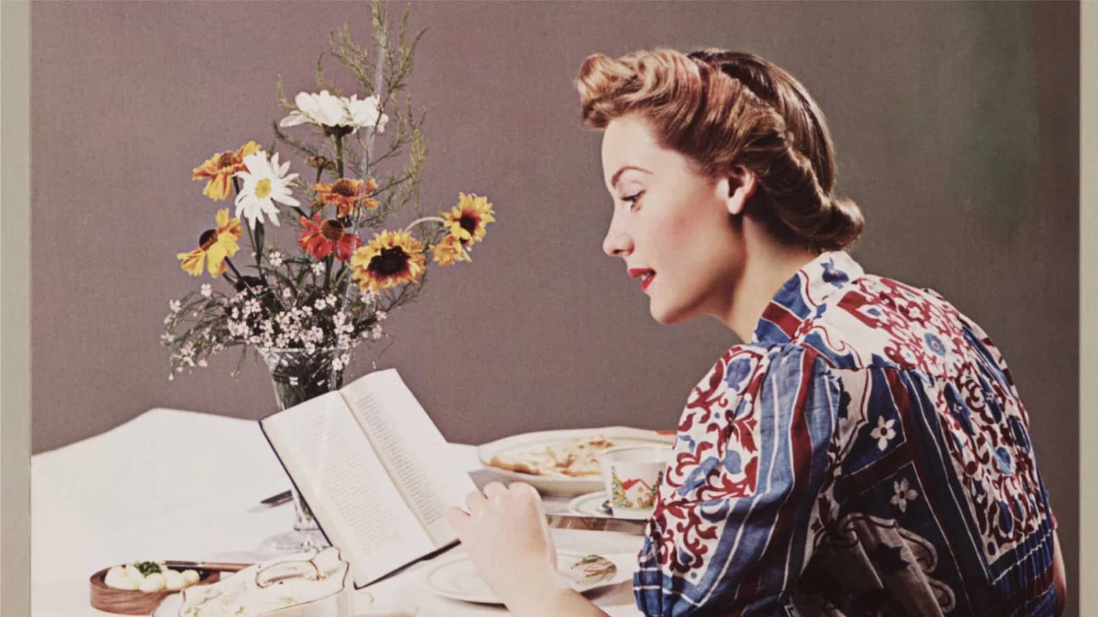 Ladies who read - Amsterdam book club: The Handmaid's Tale