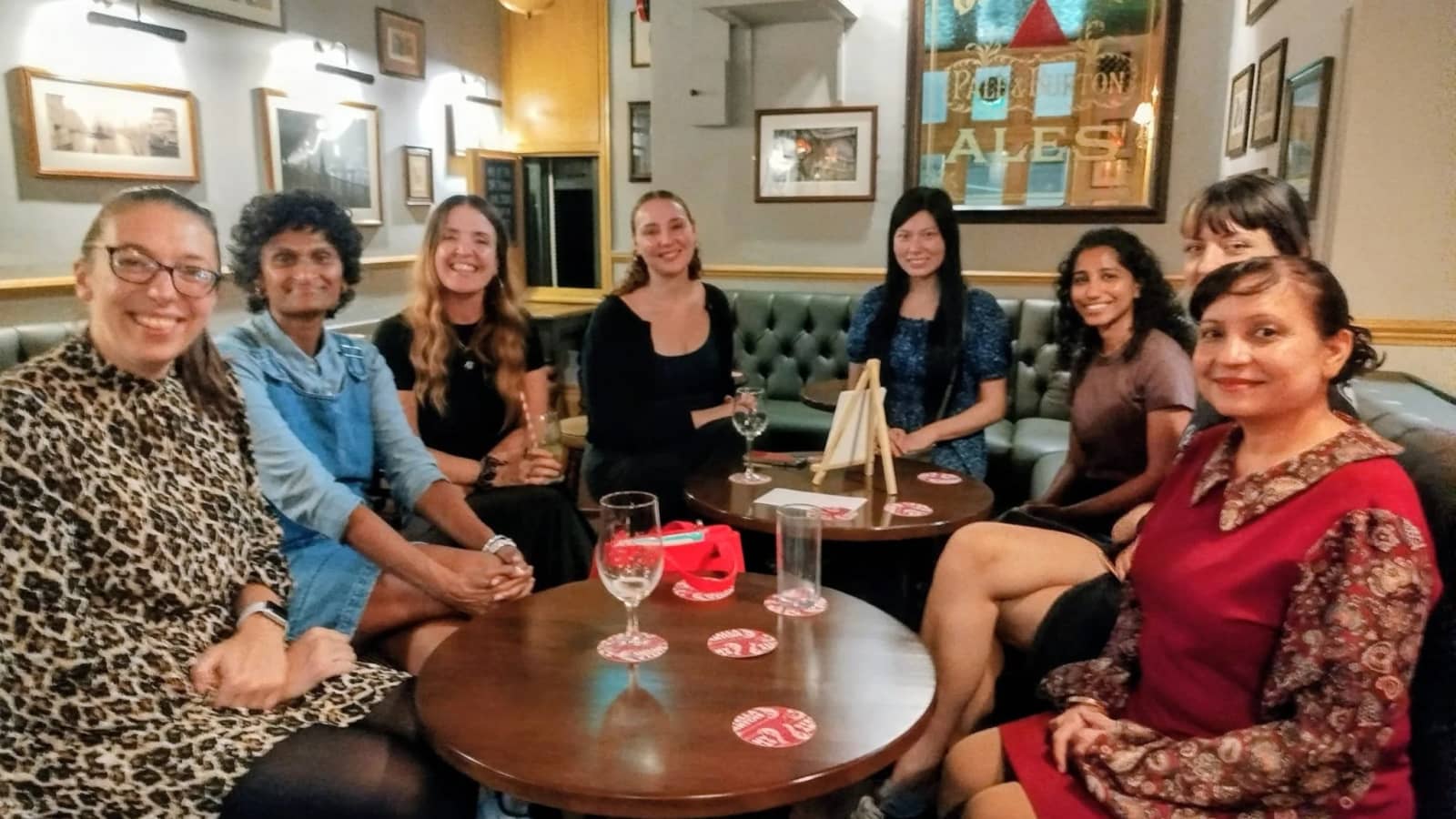 Women's Solo Travel Social