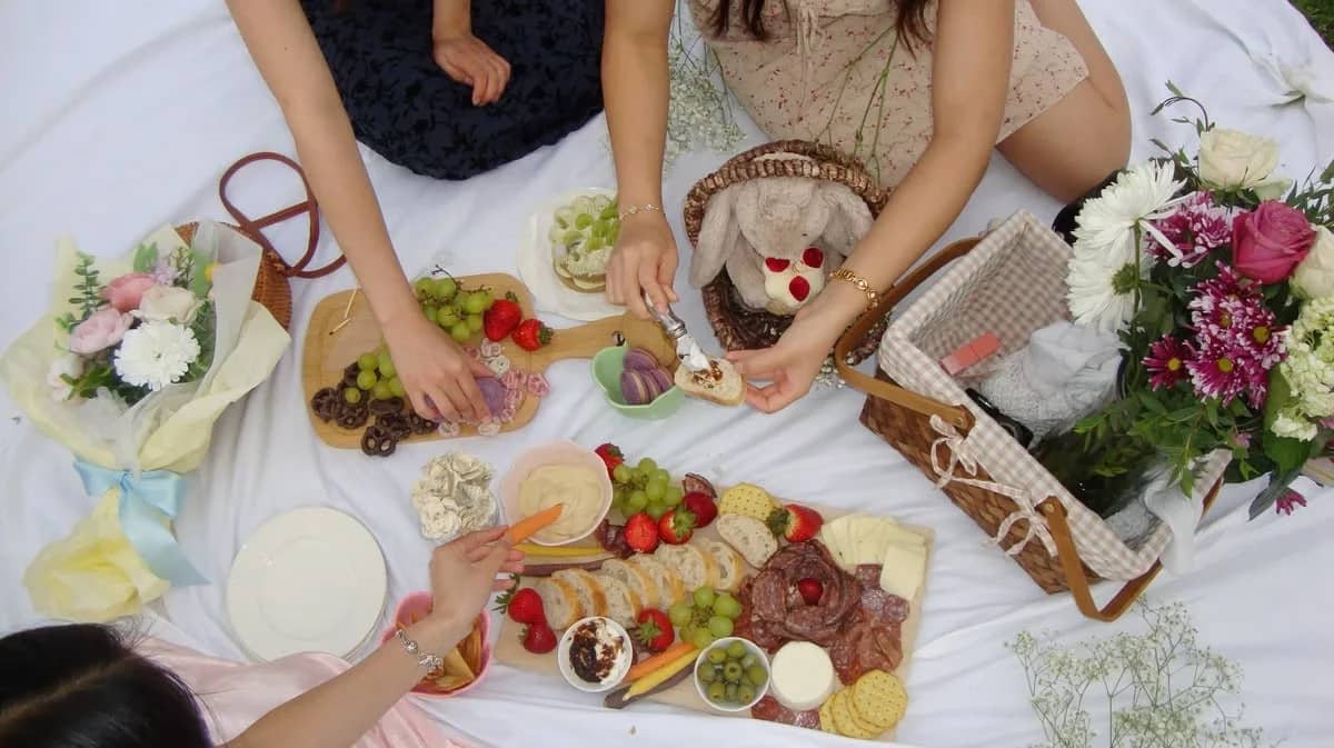 🛫🧺 Grazing & Gazing: Charcuterie Picnic