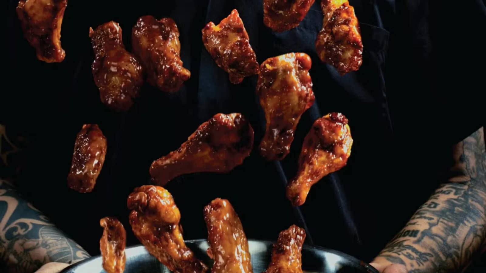 Wings & Beer Lovers Happy Hour