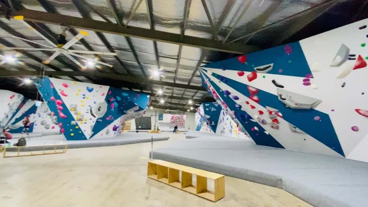 Bouldering and drinks (beginners welcome!)