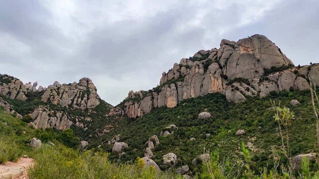 🚗🥾⛰️🍽️ LA COVA DE L'ARCADA Y ELS PALLERS DESDE EL BRUC 🍽️⛰️🥾🚗
