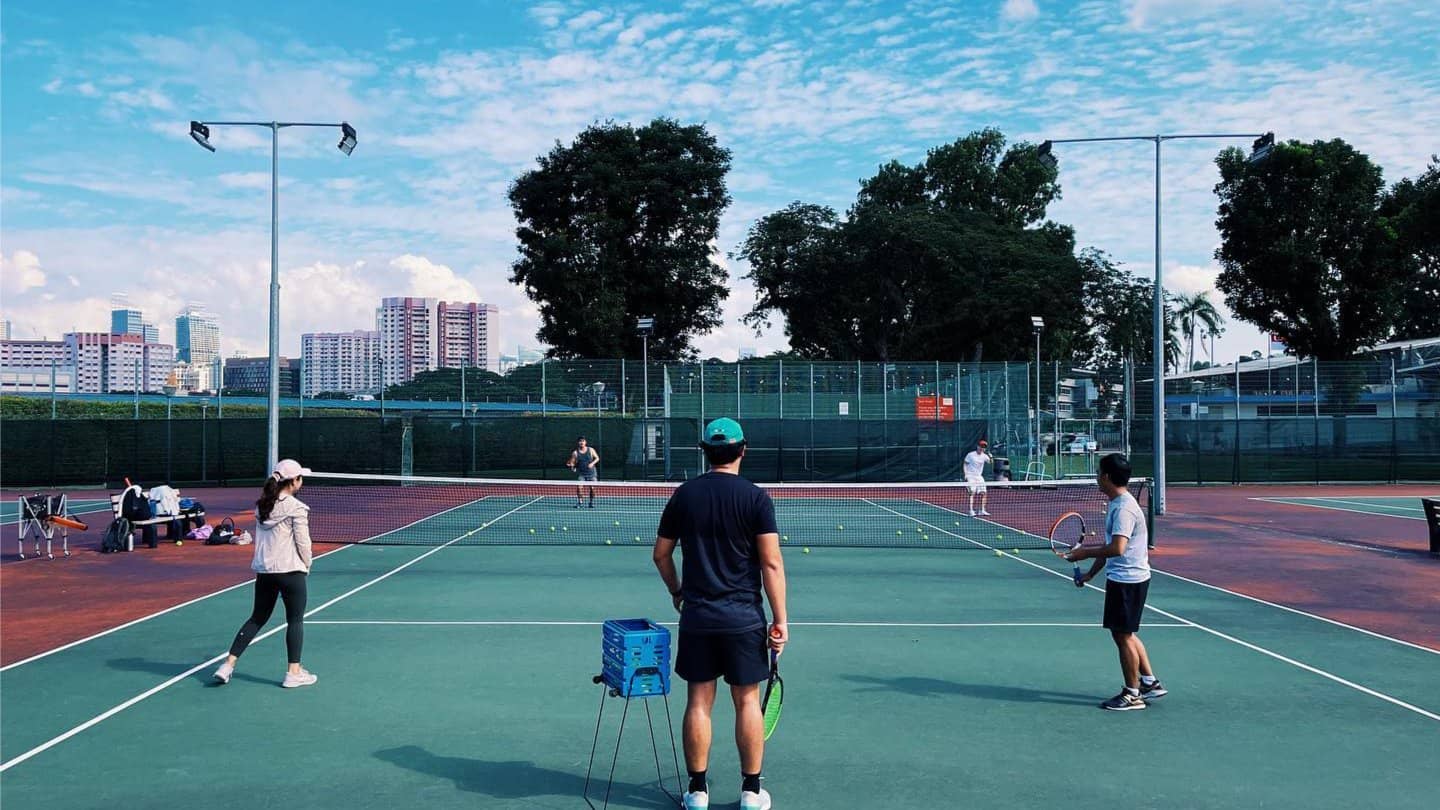Tennis Group Class (Adults, Beginner)