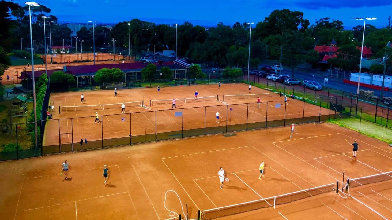 Monday Beginner Social Tennis @ Royal Park TC