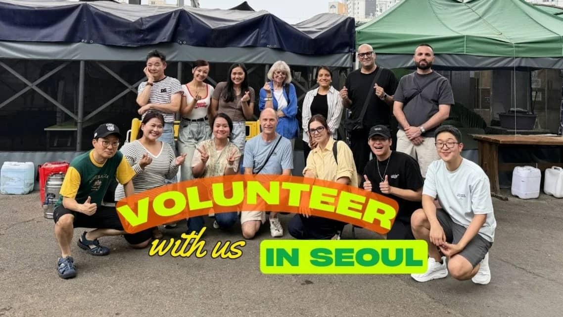 ✨Hand out food to the homeless at Yeongdeungpo station✨