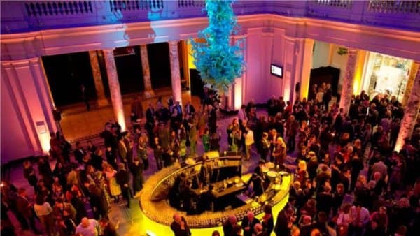 V&A Friday Late: A Night of Art, Music, and Connection! 🎨🎶