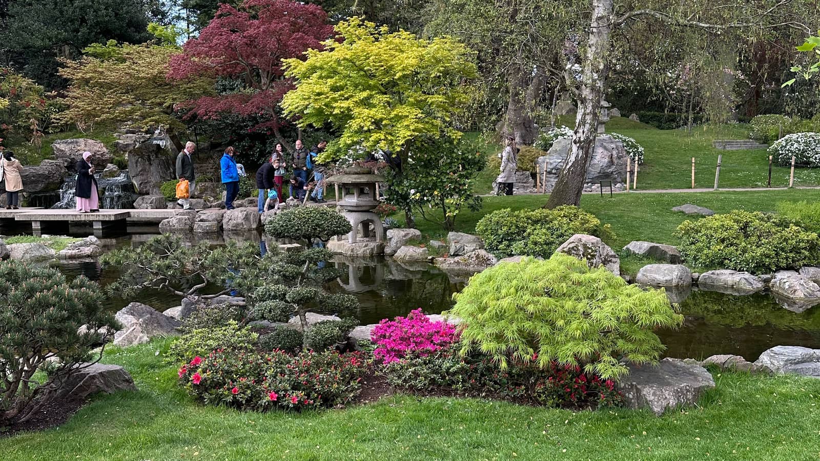 London Society WALK - Holland Park