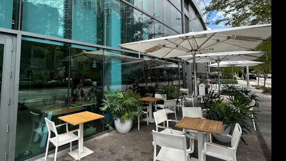 Pausa caffè a Brickell? Rosetta Bakery 1451 Brickell Ave, Miami, FL 33131.
