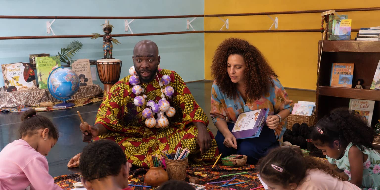 CONTAÇÃO DE HISTÓRIA: GPS DA ANCESTRALIDADE + ARTETERAPIA COM FRANCINE SANENE
