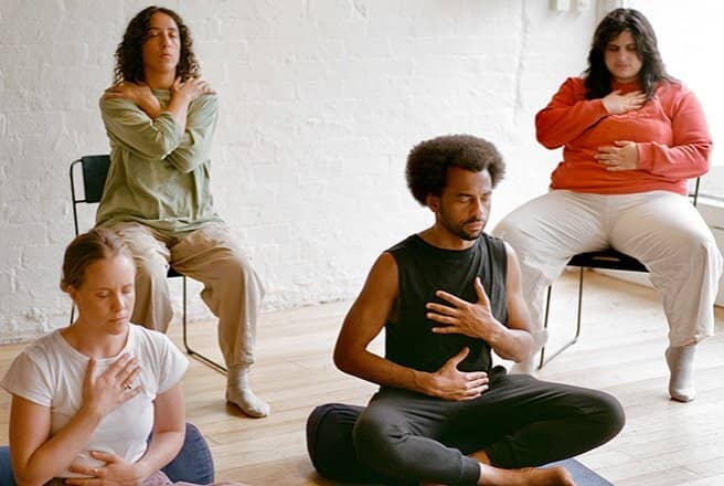 Body Language with Collective Being