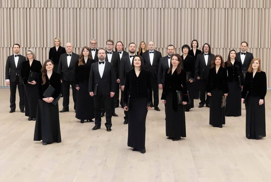 Latvian Radio Choir and Genevieve Lacey