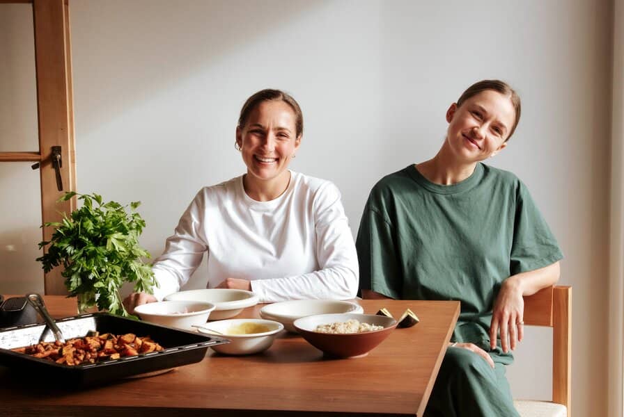 Two Raw Sisters: How We Cook Tour
