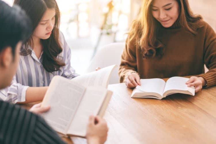 English Learners' Book Club