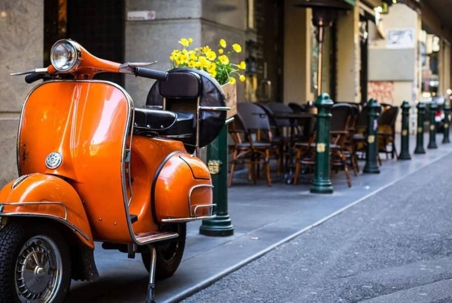 Mystery Picnic With Friends: Melbourne Laneways