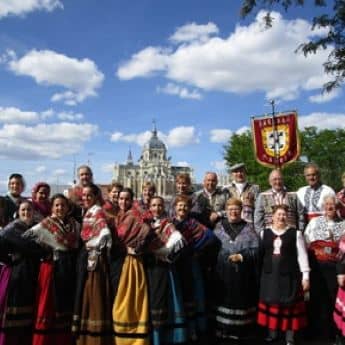 Los Chisperos de Arganzuela y la Asociación Cultural Grupo Folclórico Calderón de la Barca