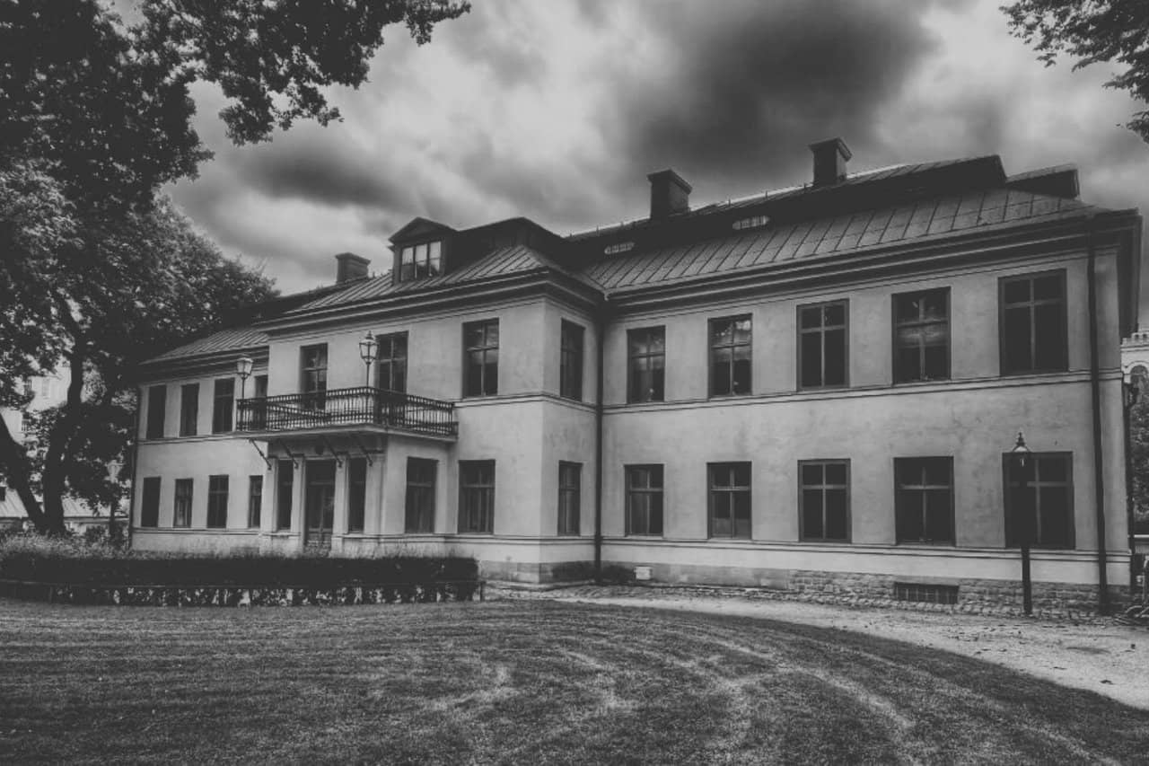 Stockholm’s Ghost Castle & the Mystique of Vasastan